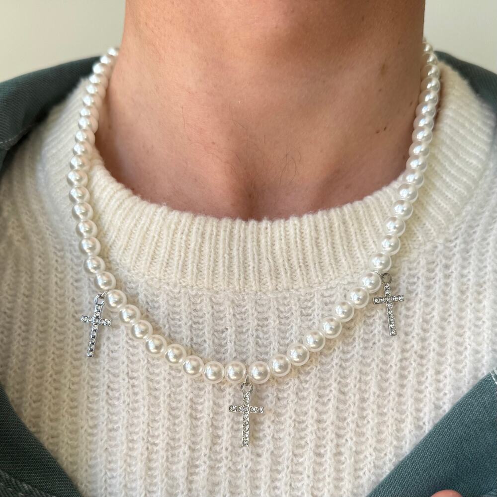 y2k 2000s style heavy metal punk grunge pearl emo cross pendant necklace
